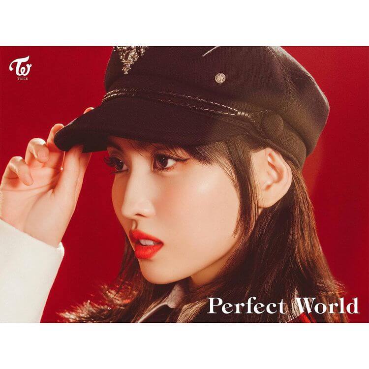 Momo con un gorro para el anuncio de perfect world