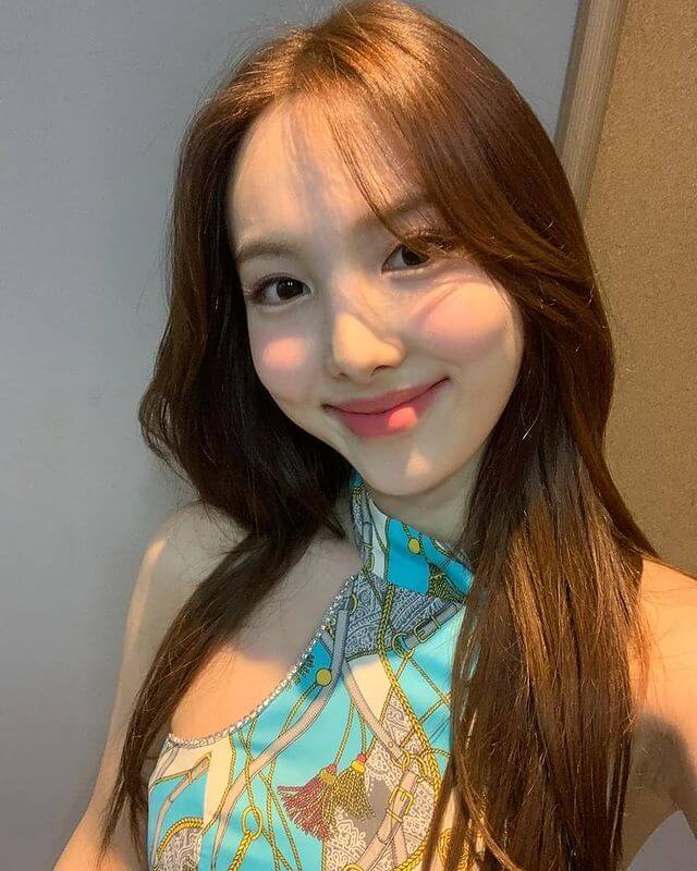 Actualizacion instagram Nayeon selfie