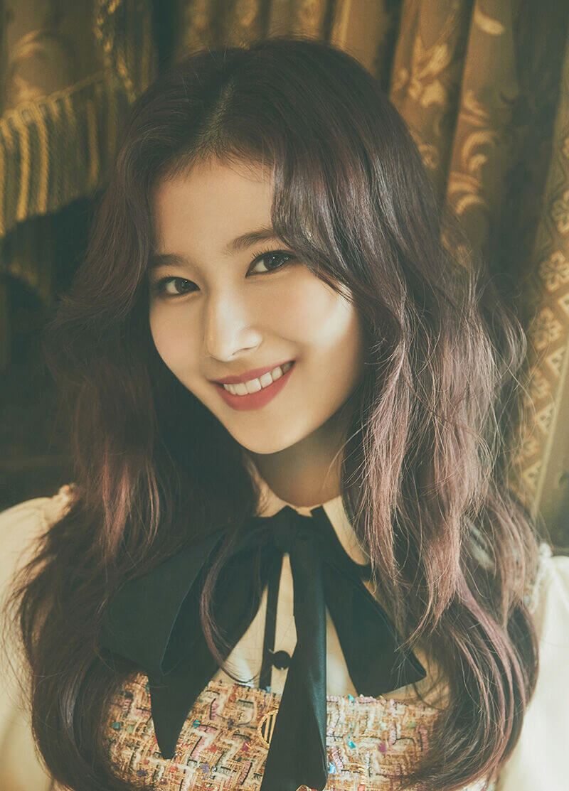 Sana de frente sonriendo para la promocion en The year of yes